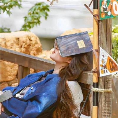 裸女怀春