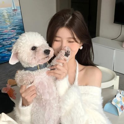 黑夜中的玻璃人偶